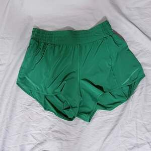 Lululemon Hotty Hot High-Rise Short 4" Cascadia Green